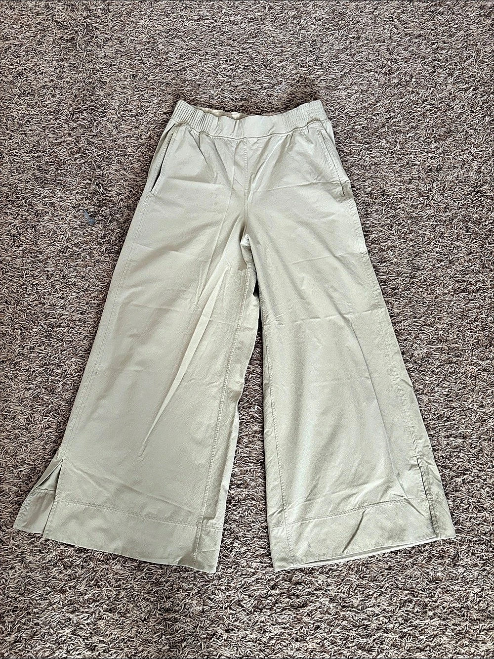Lululemon Stretch Woven Wide-Leg High-Rise Pant in Cream
